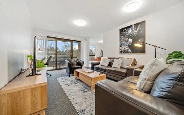 2-bed With Pool, Bbq, Tennis Court & Parking