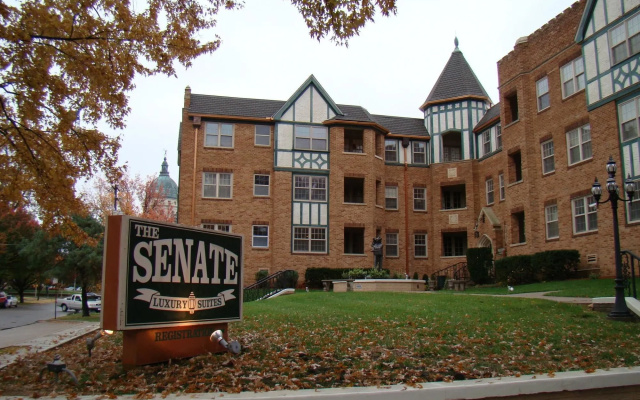 Senate Luxury Suites