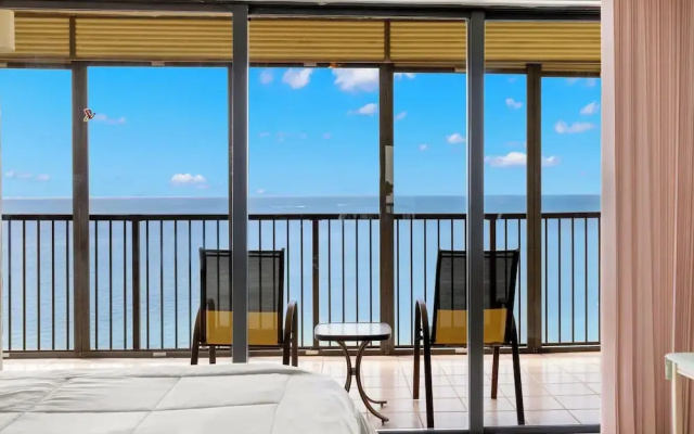 Ocean Sands 1101 by Distinctive Beach Rentals