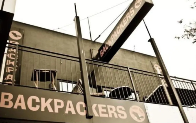 Eagles Nest Backpackers