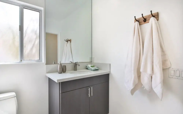 Palm Springs Villa- Three Bedroom Home