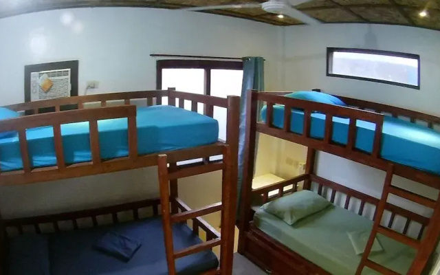 Footprints Homestay - Hostel - Adults Only
