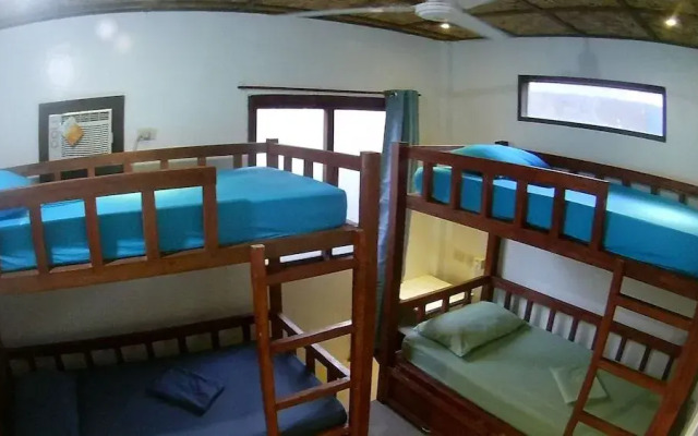 Footprints Homestay - Hostel - Adults Only