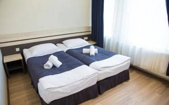 Hotel Merry Land