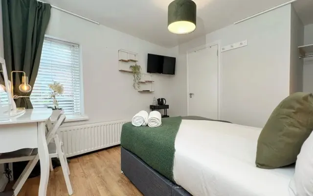 Ocho Homes Lux By Eight Continents, Belfast