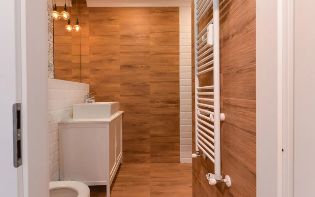 FM Deluxe 2-BDR Apartment - LOVEly