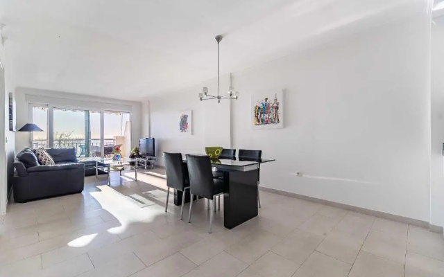 25-Modern Apartment in Paseo Maritimo, Fuengirola!