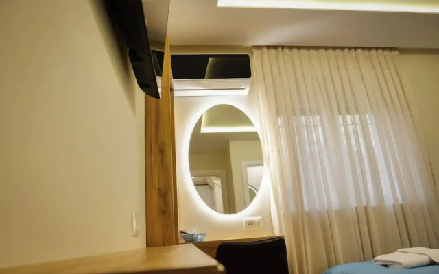 Hotel Petite Maison Hermes