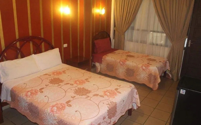 Elisa Hotel