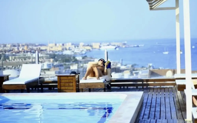 Charbel Sea View