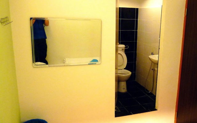 Hotel O V Stay Guesthouse