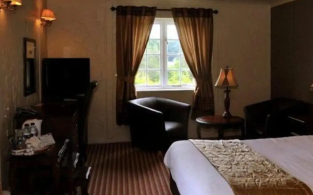 George Hotel