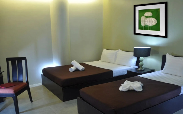 One Hive Hotel and Suites