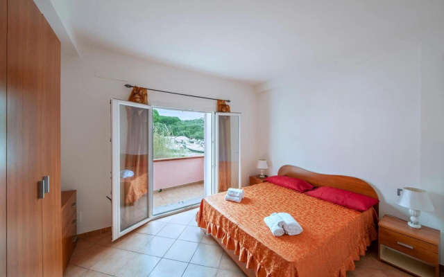 Nice Apartment in La Maddalena With 1 Bedrooms