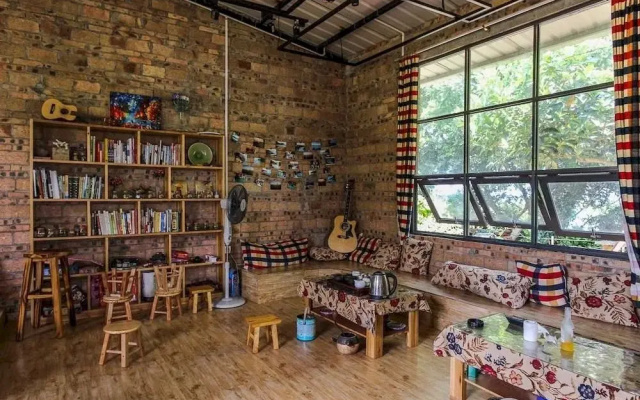 Weizhou Island Chujian Hostel