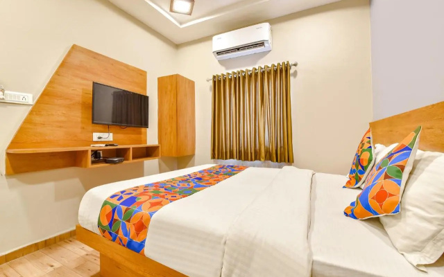FabHotel Gokul Villa