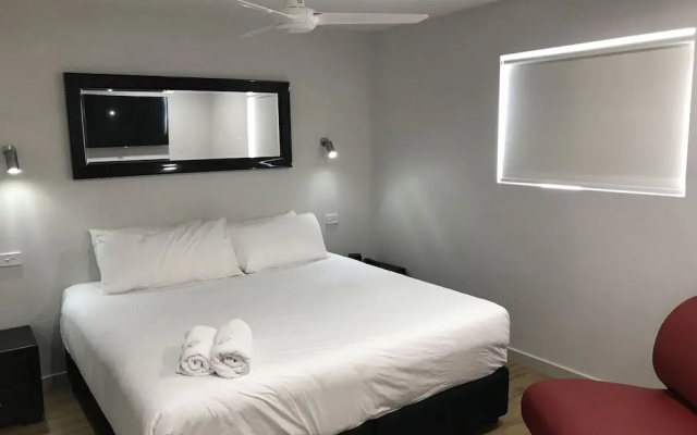 Alfred Apartment