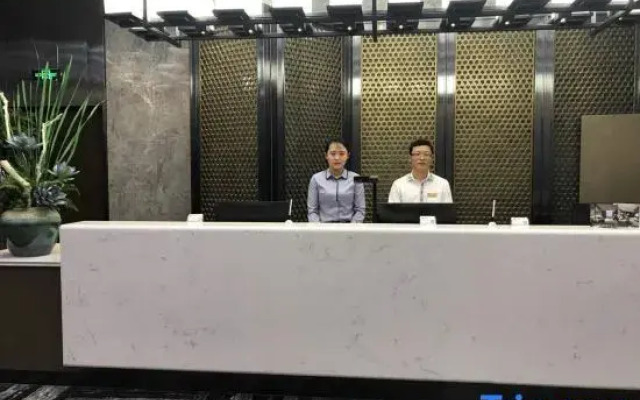 Lin Hai Hotel