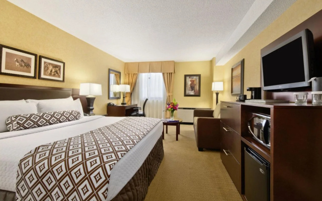 Crowne Plaza Denver International Airport