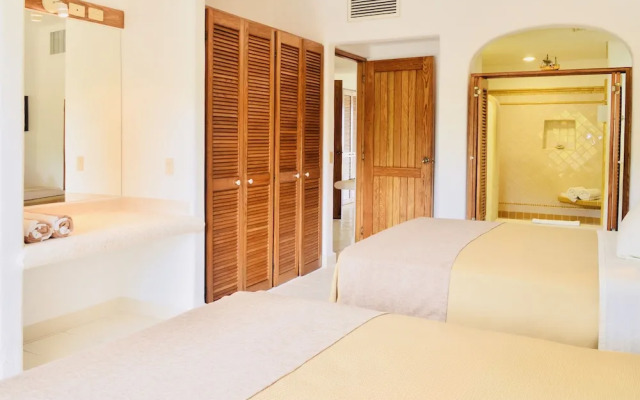 Las Villas Akumal 3B-7 by SkyRun