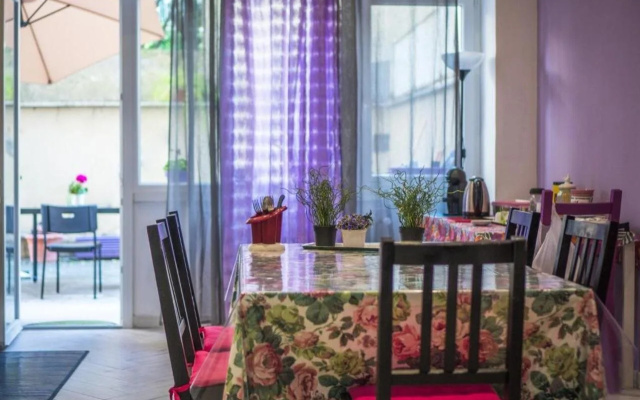Lanzies Guesthouse