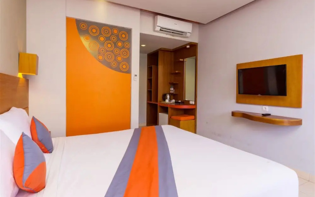 RedDoorz Plus @ Padma Utara 3