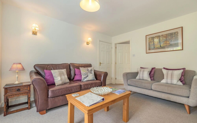 4 Aldelyme Court