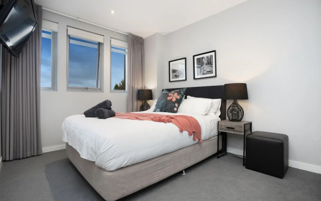 Essendon Sub-Penthouse on Napier
