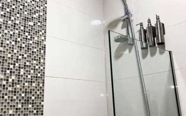 Lux High Rise Marina Apartment