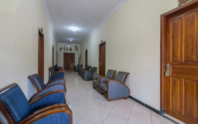 RedDoorz @ Hotel Sartika Yogyakarta