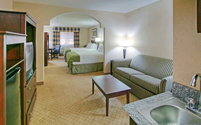 Holiday Express & Suites Portales by IHG