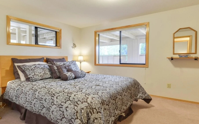 White Elm 28