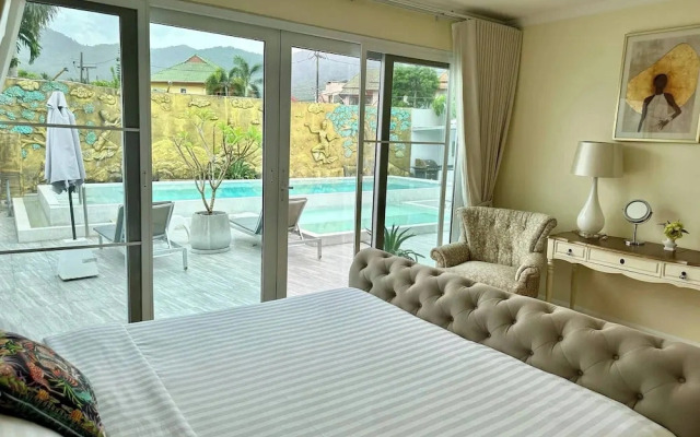 5 Bedrooms Villa 5 min Walk to Bangtao Beach