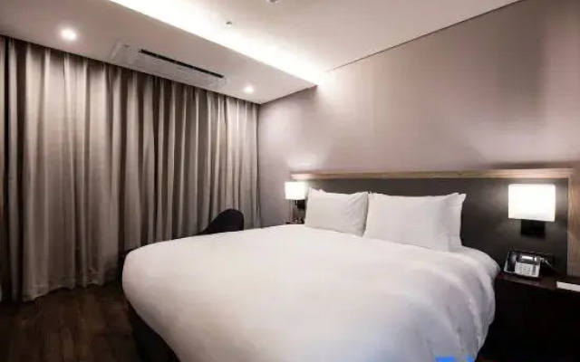 Hotel the Fora Suites Geoje