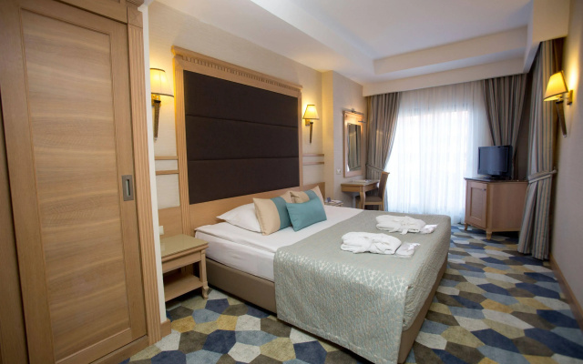 Отель Fame Residence Lara & Spa - All Inclusive