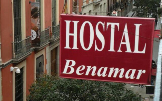 Отель Hostal Benamar вид на фасад