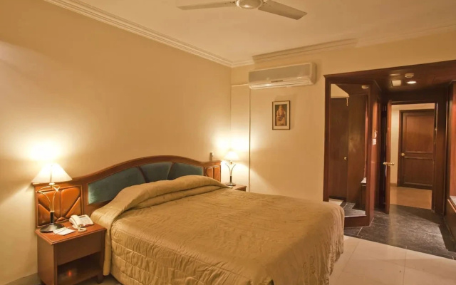 Hotel Om Tower