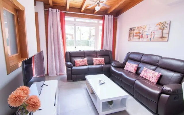 Los Delfines Bravo´s Apartment,50 Meter Far Beach