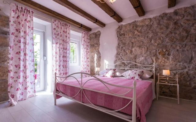 Villa Mulberry