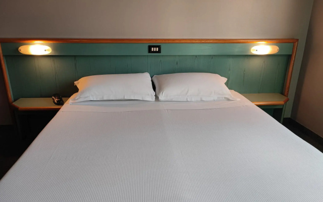 Stay Hotel