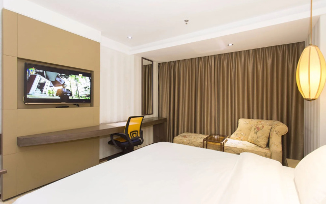kaiserdom Hotel Huanshi Road Tao jin Metro Station