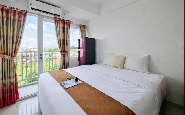 Comfy White Studio At Poris 88 Apartment