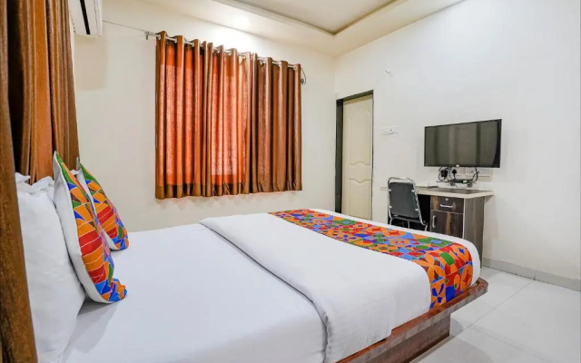 Fabhotel Himalay Guest House