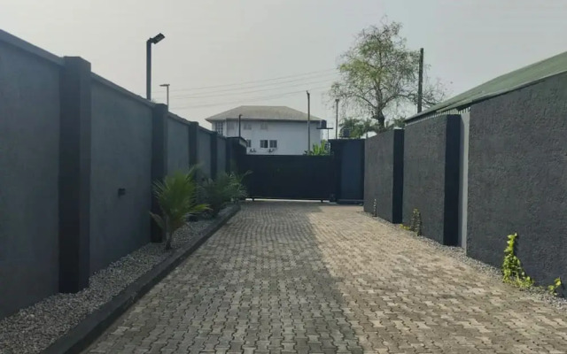 The Crib-Artist Residence