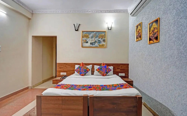 Fabhotel Sandalwood Vibes