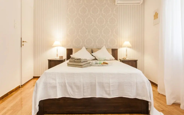 Classy Central Apartment near Acropolis
