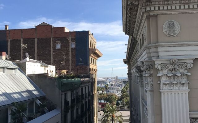 Отель Hostal Nilo Барселона вид на фасад
