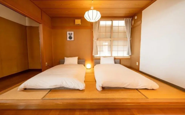 Nakamachi House