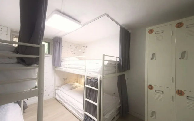 N guesthouse Itawon - Hostel