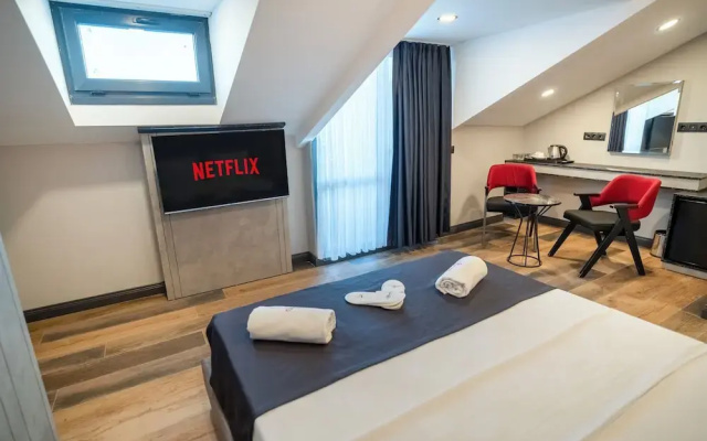 Modernlux Hotel